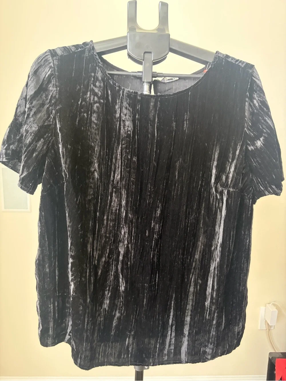 NWT NYDJ Black Crushed Velvet Woven Tee 0X - Luxe Basic